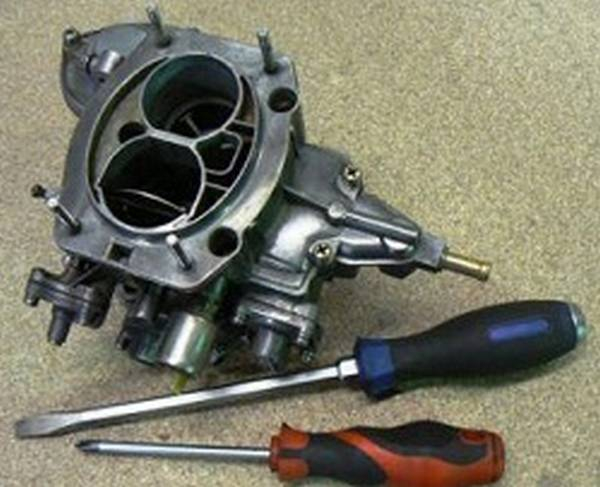 Почему троит двигатель