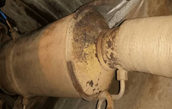 Причины появления черного дыма из трубы глушителя дизеля Причины появления черного дыма из трубы глушителя дизеля