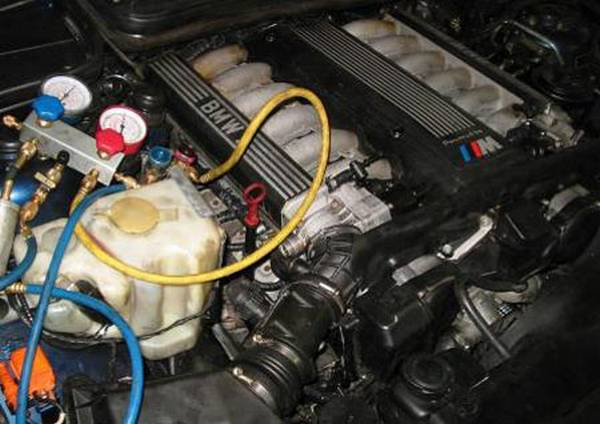 Принцип работы кондиционера в автомобиле или как происходит цикл охлаждения? Принцип работы кондиционера в автомобиле или как происходит цикл охлаждения?