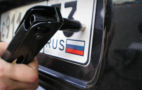 Проверено на себе: защитим номер автомобиля от воров за 100 рублей Проверено на себе: защитим номер автомобиля от воров за 100 рублей