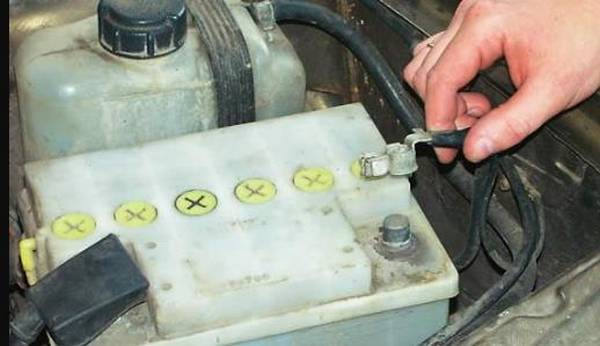 Проверка работоспособности генератора без снятия с автомобиля Проверка работоспособности генератора без снятия с автомобиля