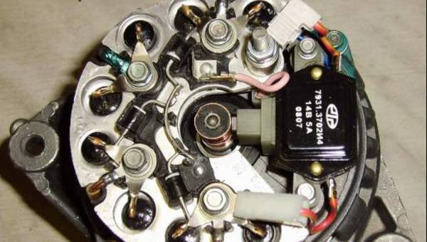 Проверка работоспособности генератора без снятия с автомобиля Проверка работоспособности генератора без снятия с автомобиля