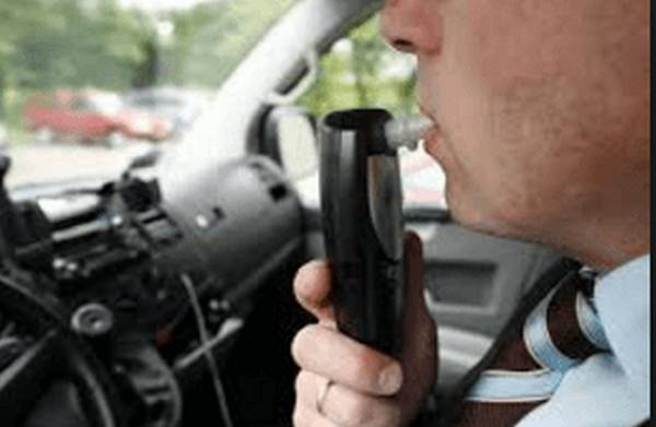 Разрешается ли водителю пить квас при управлении автомобилем Разрешается ли водителю пить квас при управлении автомобилем