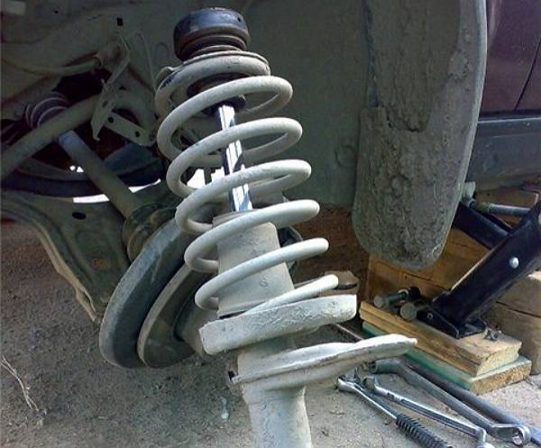 Ремонт стоек амортизаторов своими руками