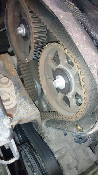 Самостоятельная замена помпы автомобиля Opel Astra Самостоятельная замена помпы автомобиля Opel Astra