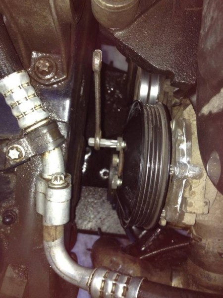 Самостоятельная замена помпы автомобиля Opel Astra Самостоятельная замена помпы автомобиля Opel Astra