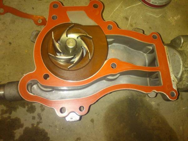 Самостоятельная замена помпы автомобиля Opel Astra Самостоятельная замена помпы автомобиля Opel Astra