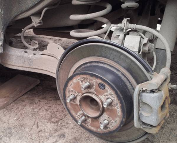 Самостоятельная замена тормозных колодок Nissan Qashqai