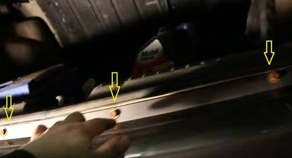 Снятие и замена бамперов на автомобилях Лада Калина своими руками Снятие и замена бамперов на автомобилях Лада Калина своими руками