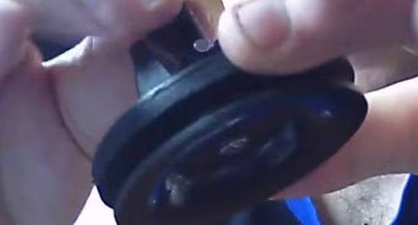 Способы восстановления работоспособности держателя видеорегистратора