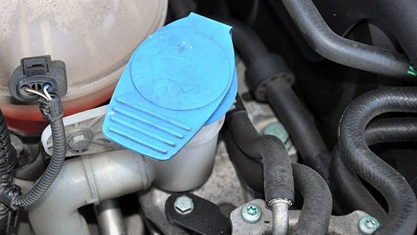 Устраняем неисправности омывателя своими руками