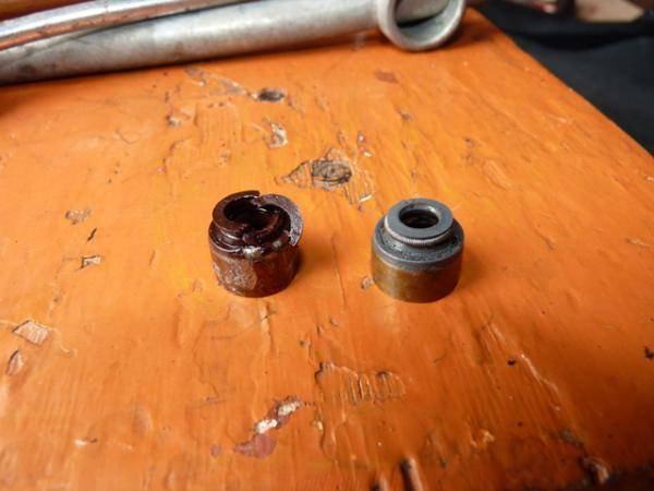 Замена маслосъёмных колпачков без снятия головки Замена маслосъёмных колпачков без снятия головки