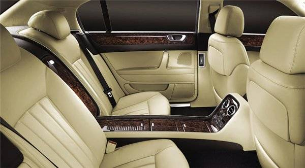 Запах в салоне автомобиля  распознаем и устраняем