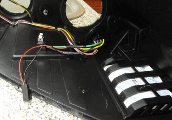 Запотевание фар как бороться с этим явлением Запотевание фар как бороться с этим явлением