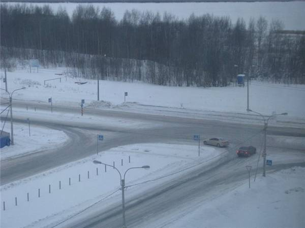 Нерегулируемый перекресток  пересекаем без аварий