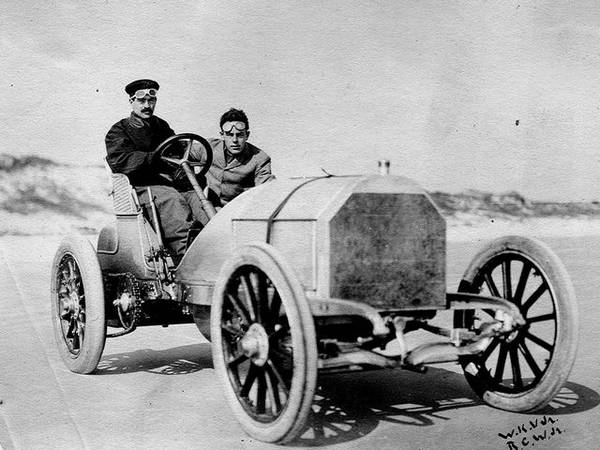 Первый двигатель внутреннего сгорания: с чего все началось Первый двигатель внутреннего сгорания: с чего все началось